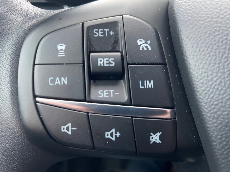 Ford Fiesta 1,0 EcoBoost mHEV Titanium X 5d