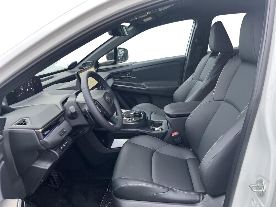 Toyota bZ4X 73 Executive 5d