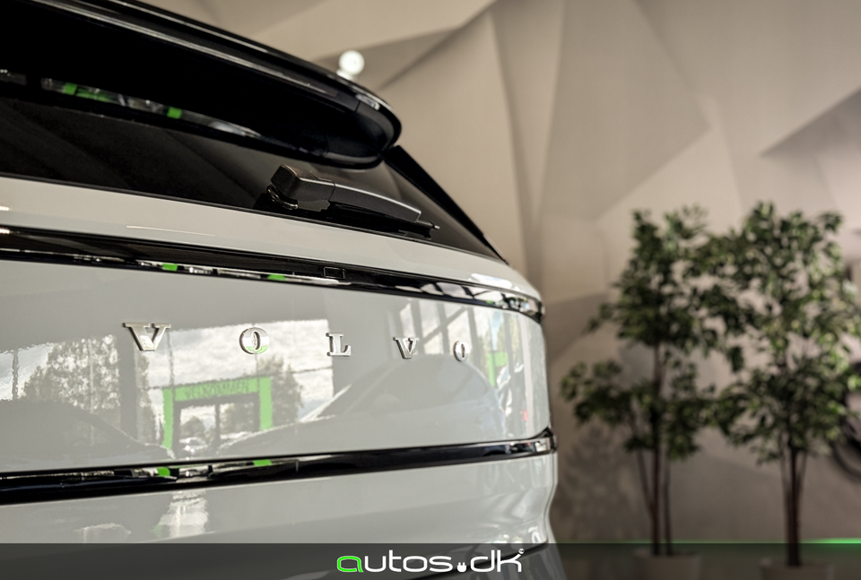 Volvo EX30 Extended Range Ultra 5d