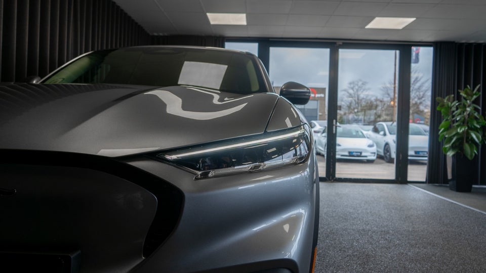 Ford Mustang Mach-E 75 Standard Range 5d