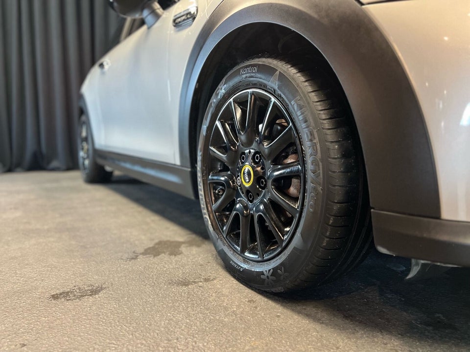 MINI Cooper SE Camden Edition 3d