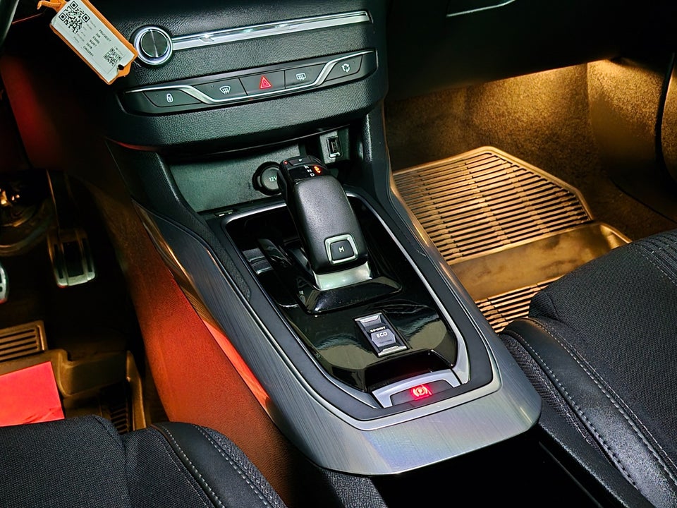 Peugeot 308 1,2 PureTech 130 Prestige EAT8 5d