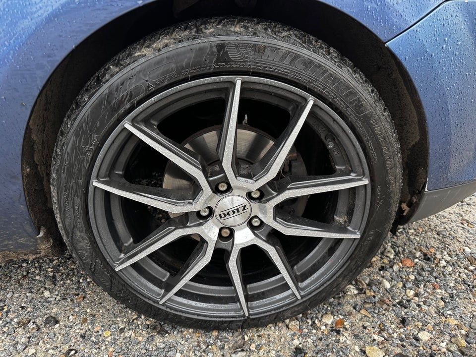 Ford Focus 1,6 Ambiente aut. 3d