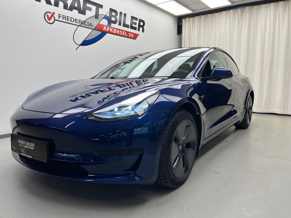 Tesla Model 3 Standard Range+ RWD 4d