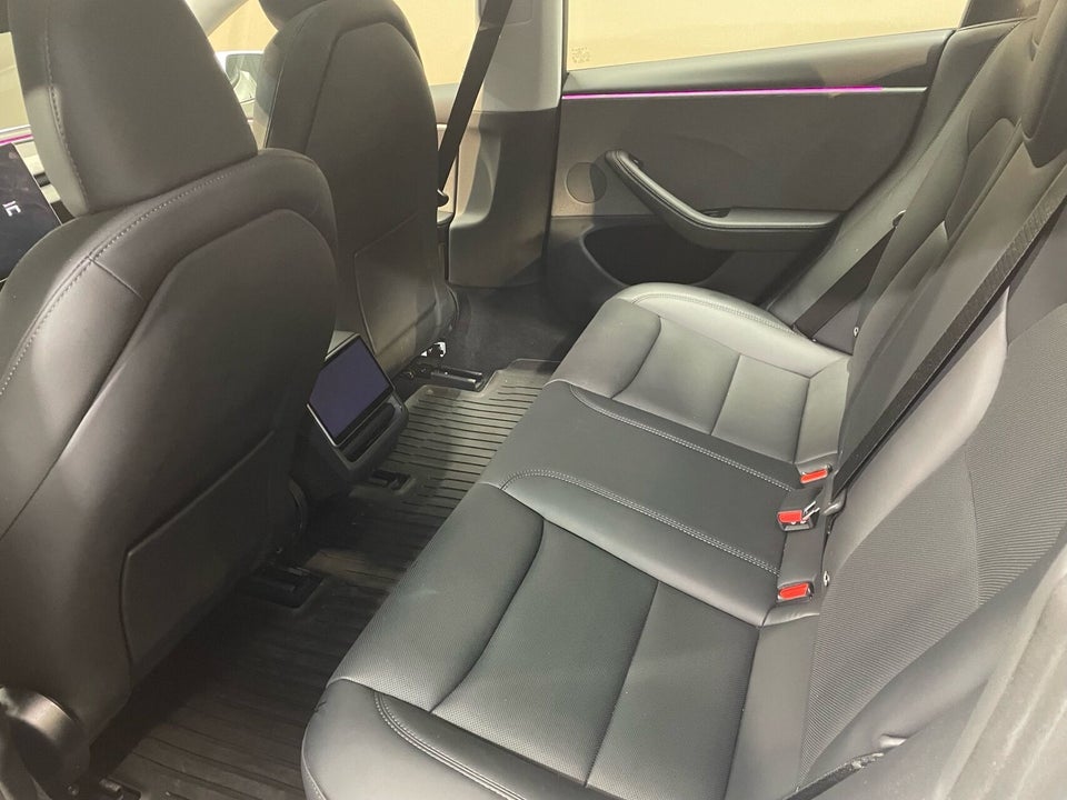 Tesla Model 3 RWD 4d