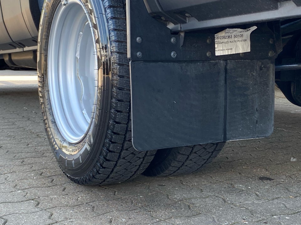 Iveco Daily 3,0 35C18 12m³ Van AG8