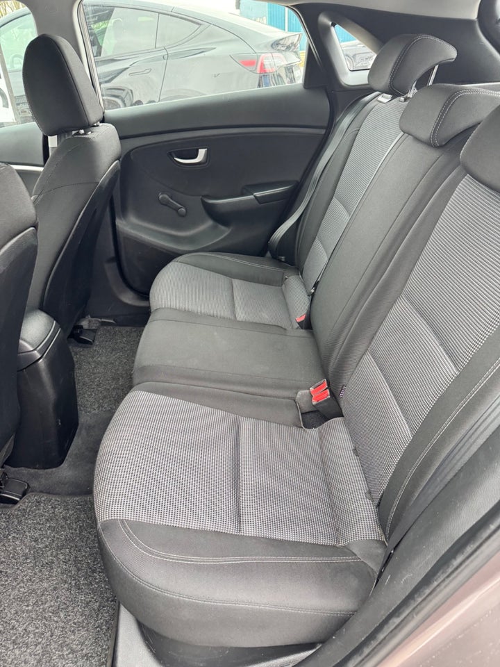 Hyundai i30 1,4 CVVT Comfort 5d