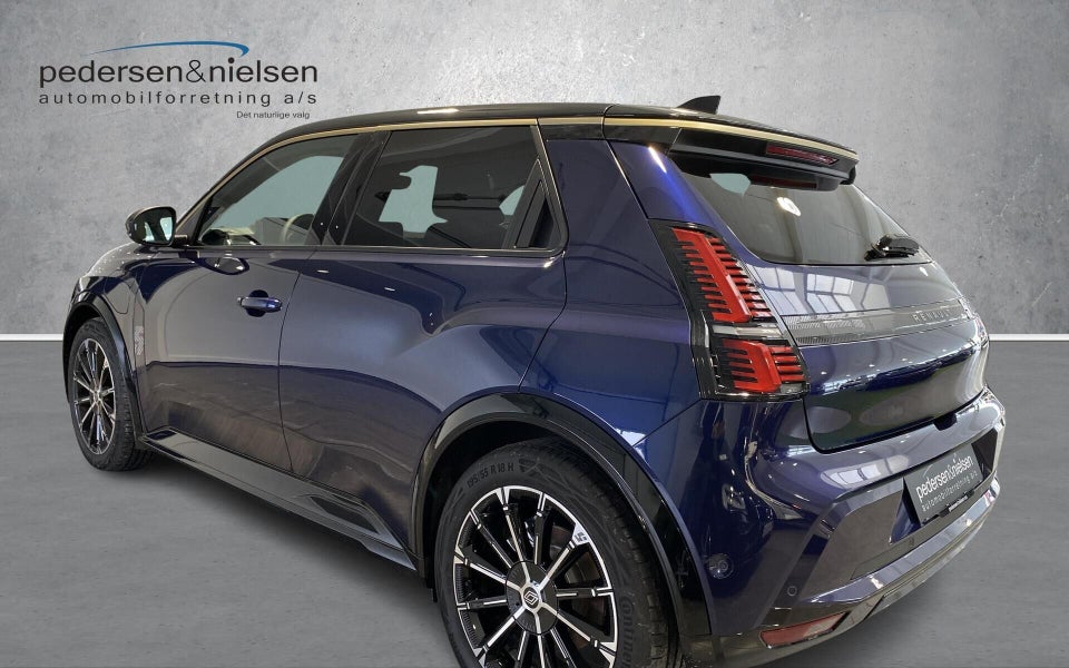 Renault 5 E-Tech 52 Iconic 5d