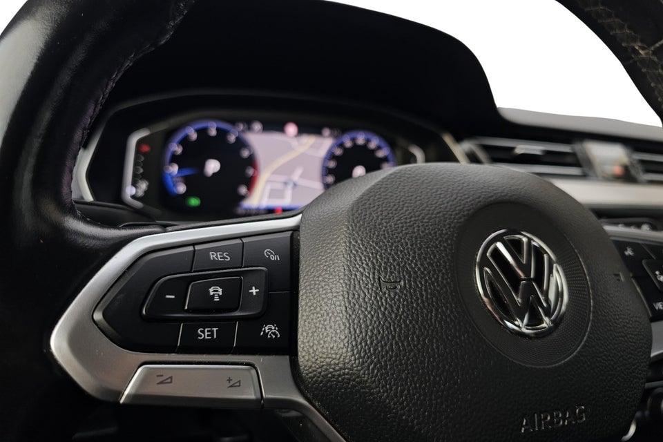 VW Passat 2,0 TSi 190 Elegance+ DSG 4d