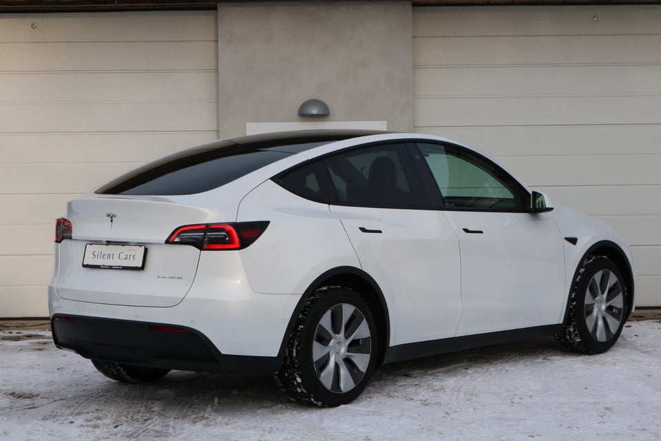 Tesla Model Y Long Range AWD 5d