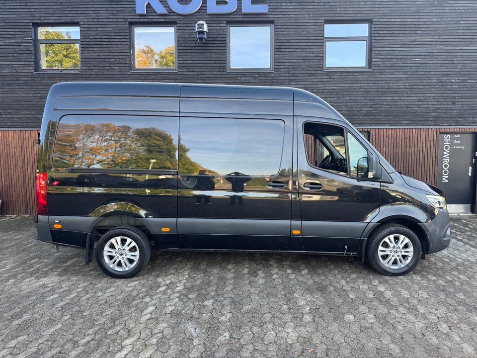 Mercedes Sprinter 319 3,0 CDi A2 Kassevogn RWD