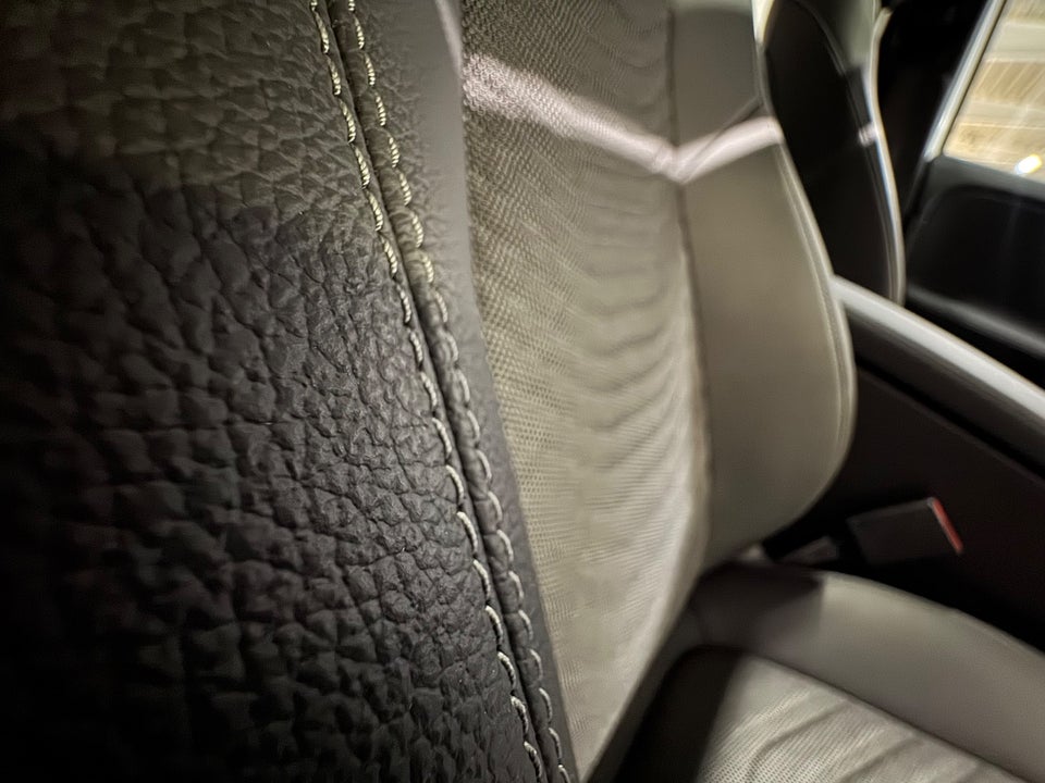 Mercedes EQA300 Progressive 4Matic 5d