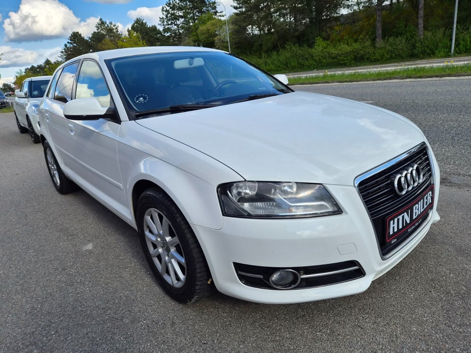 Audi A3 1,6 TDi Ambiente Sportback 5d