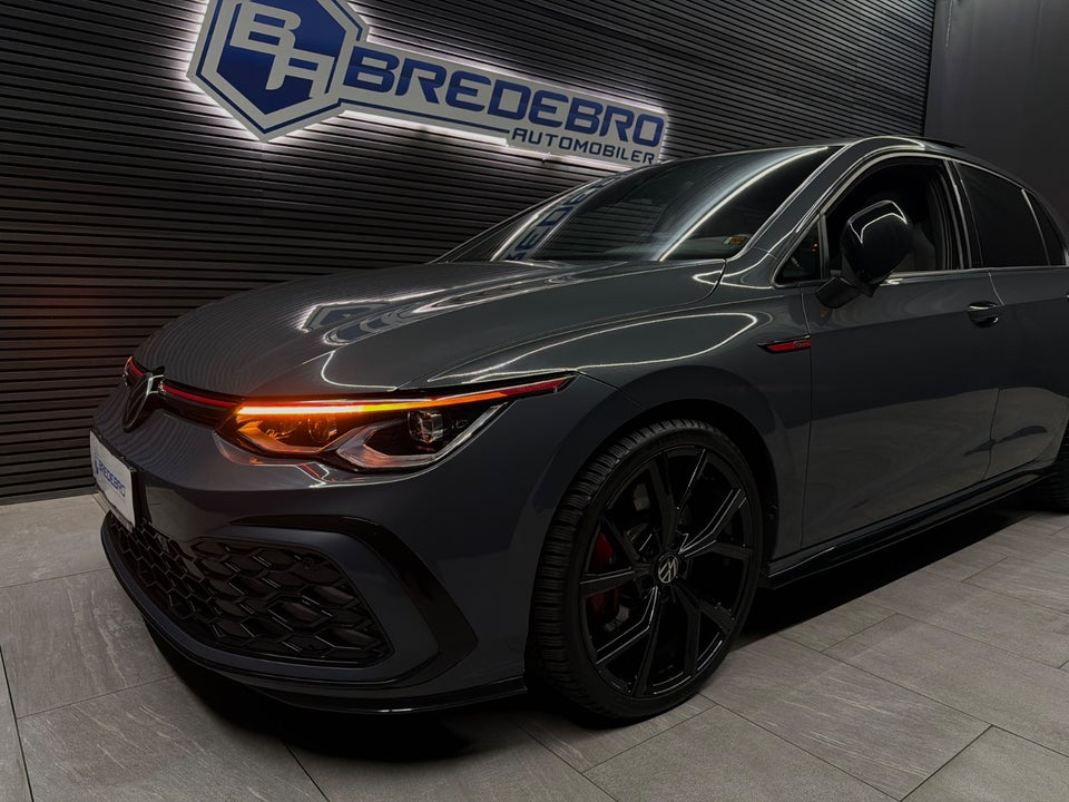 VW Golf VIII 2,0 GTi DSG 5d