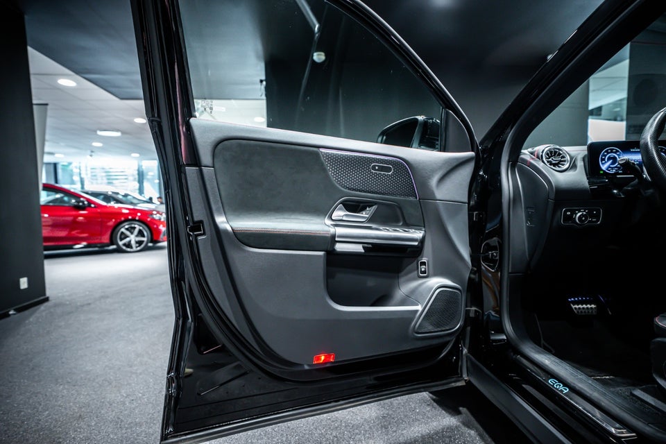 Mercedes EQA350 AMG Advance 4Matic 5d
