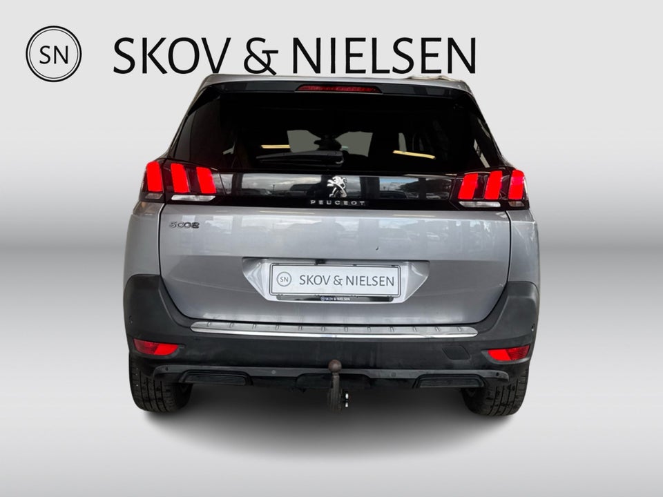 Peugeot 5008 1,6 BlueHDi 120 Allure 7prs 5d