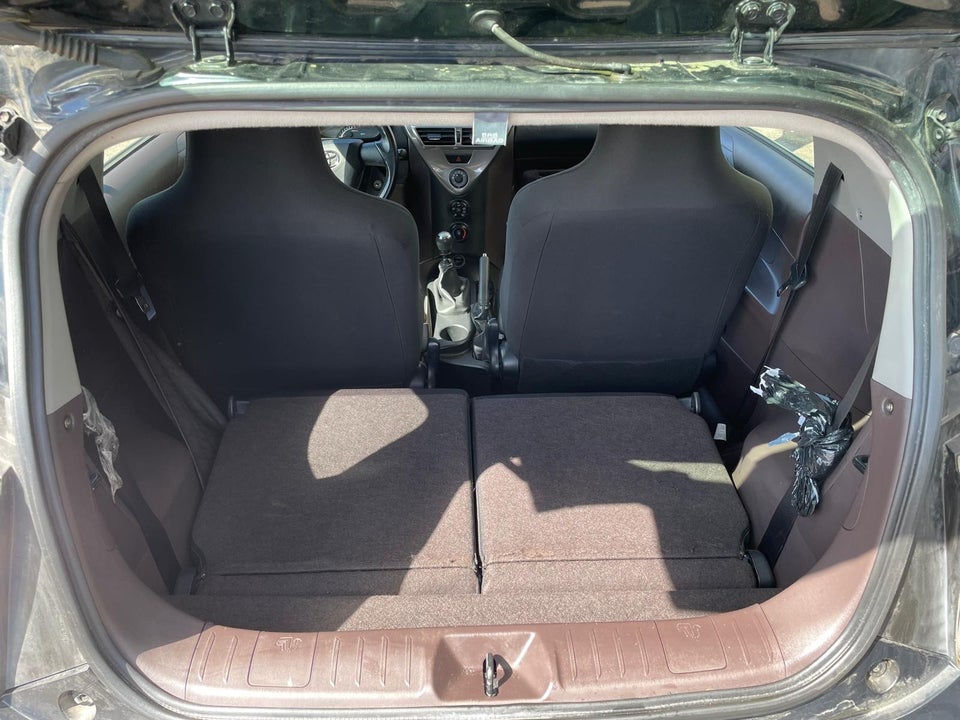 Toyota iQ 1,0 VVT-i Q3 3d