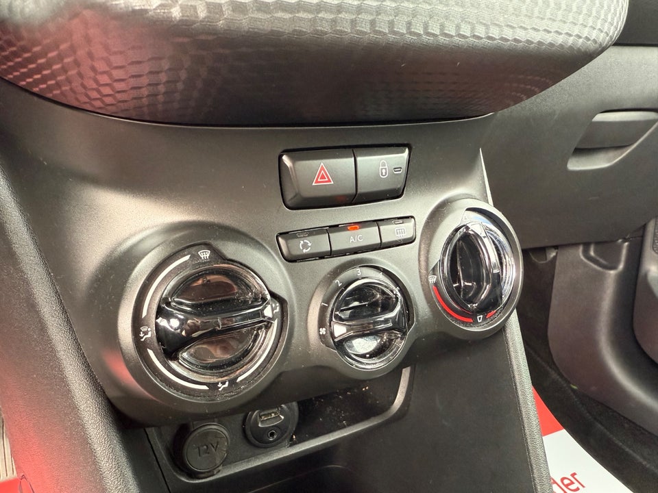 Peugeot 2008 1,2 VTi 82 Excite 5d