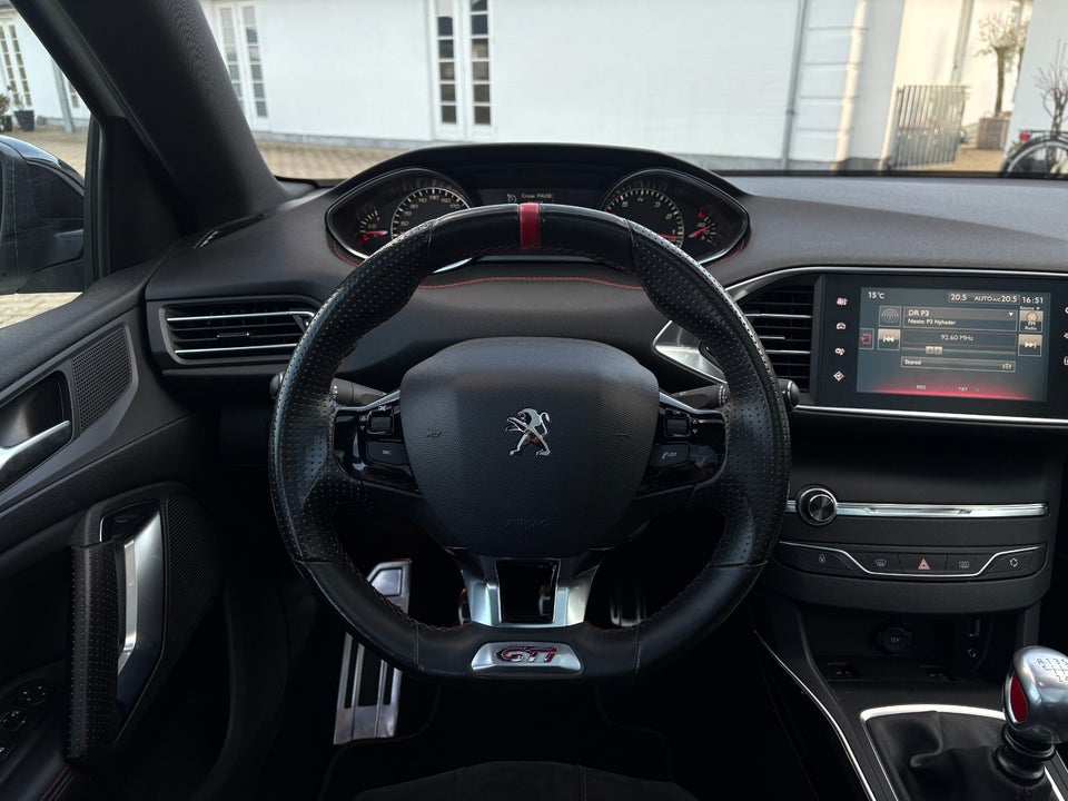 Peugeot 308 1,6 e-THP 270 GTi Performance 5d
