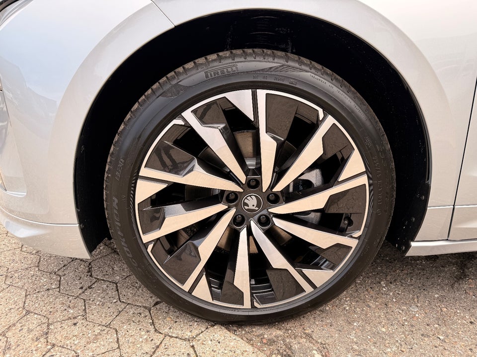 Skoda Enyaq 85 iV Sportline Advanced 5d