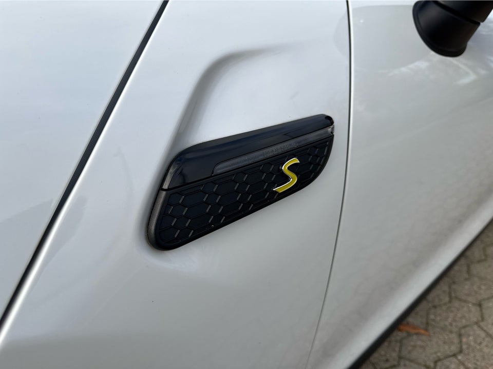 MINI Cooper SE Classic Trim 3d