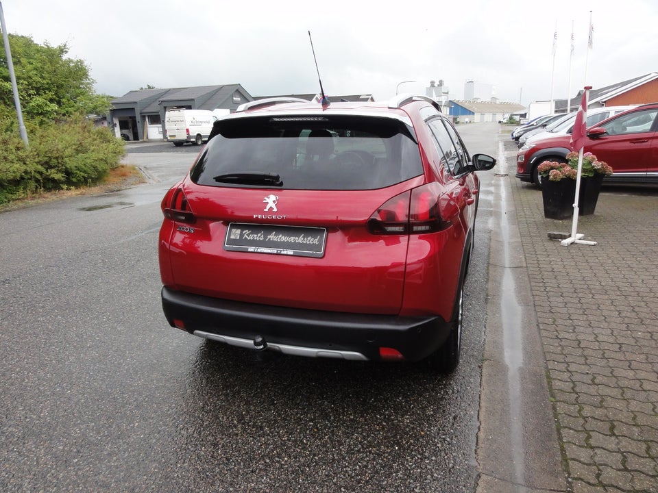 Peugeot 2008 1,6 BlueHDi 100 Envy 5d