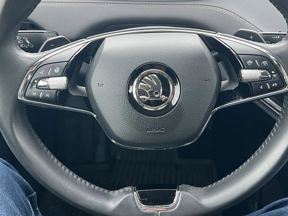 Skoda Enyaq 80 iV Suite 5d