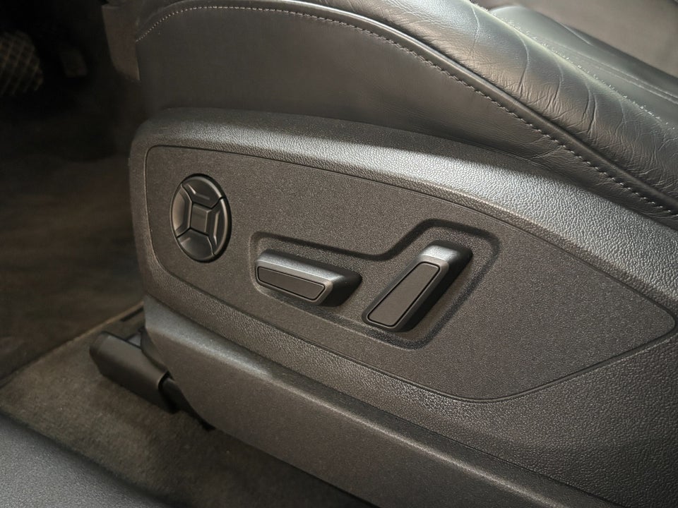 Audi e-tron 55 Advanced quattro 5d