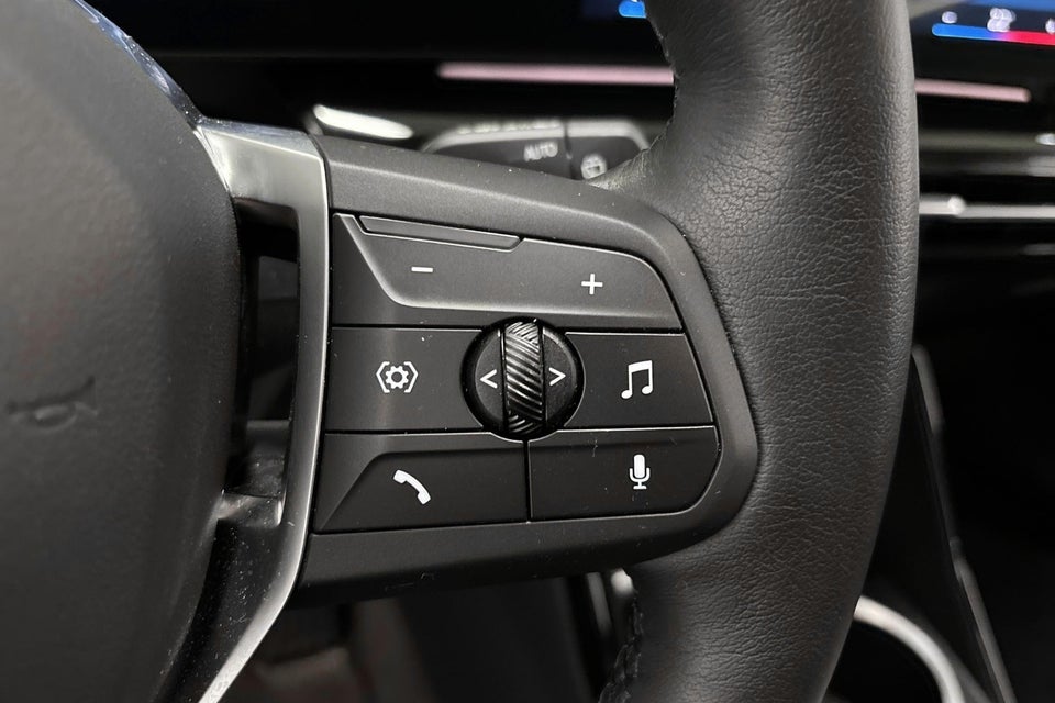 BMW iX1 eDrive20 X-Line 5d