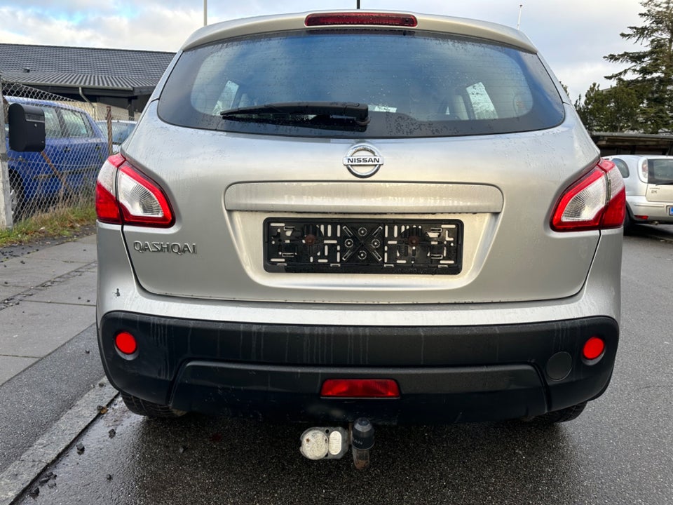 Nissan Qashqai 1,6 Tekna 5d