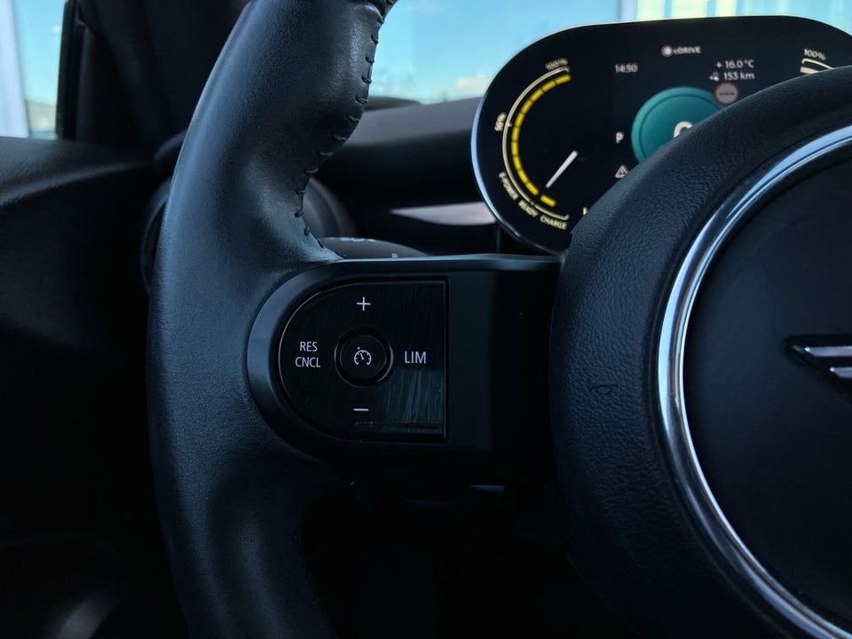 MINI Cooper SE Edition Premium Plus 3d