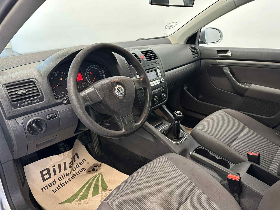 VW Golf V 1,6 Trendline Variant 5d