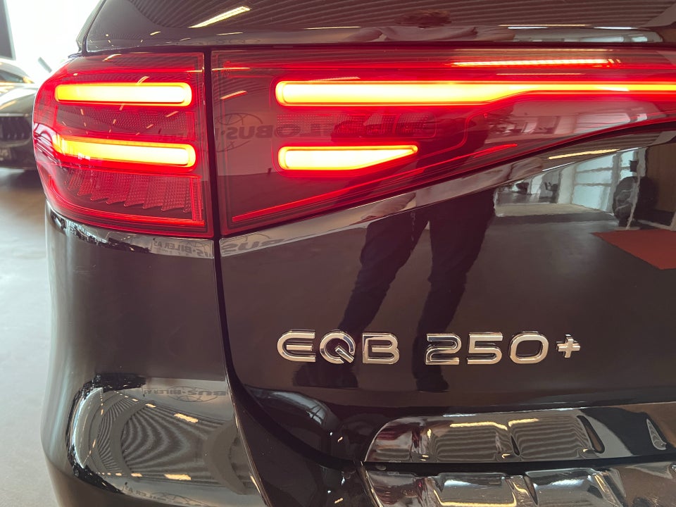 Mercedes EQB250+ Progressive 7prs 5d