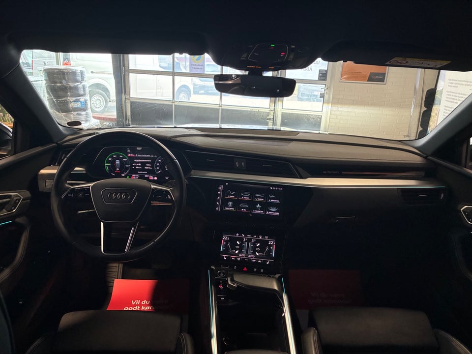 Audi Q8 e-tron 55 quattro 5d