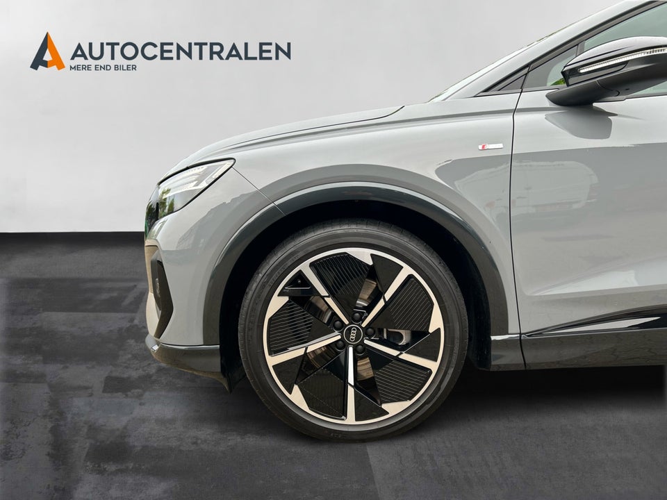 Audi Q4 e-tron 45 S-line quattro 5d