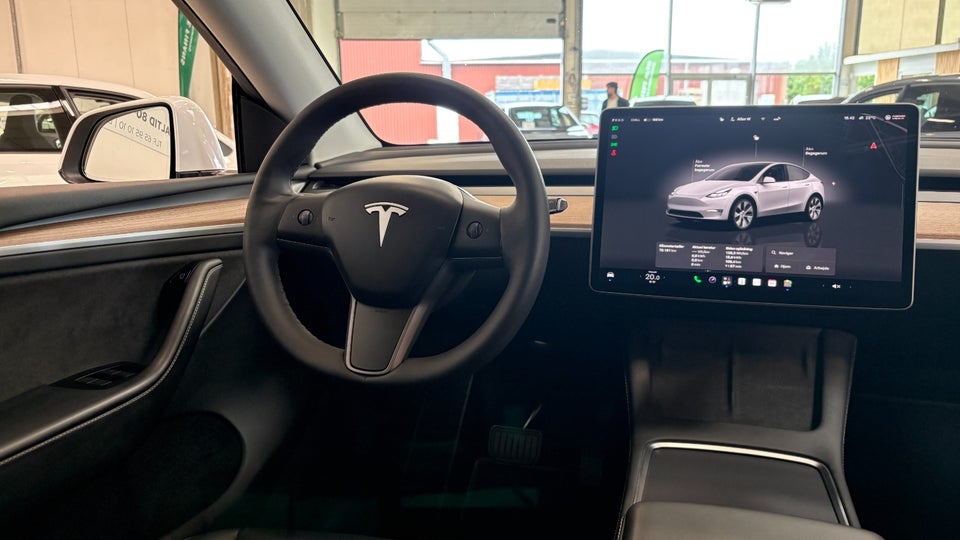 Tesla Model Y Long Range AWD 5d