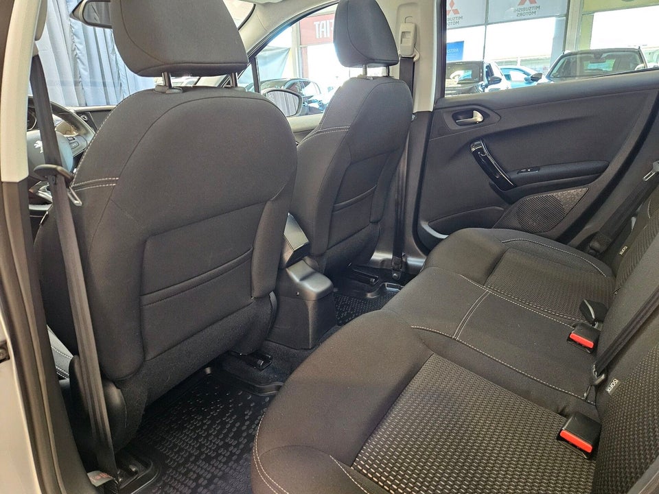 Peugeot 208 1,5 BlueHDi 100 Prestige Sky 5d