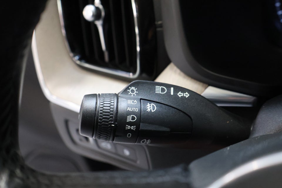 Volvo XC60 2,0 T6 ReCharge Inscription aut. AWD 5d