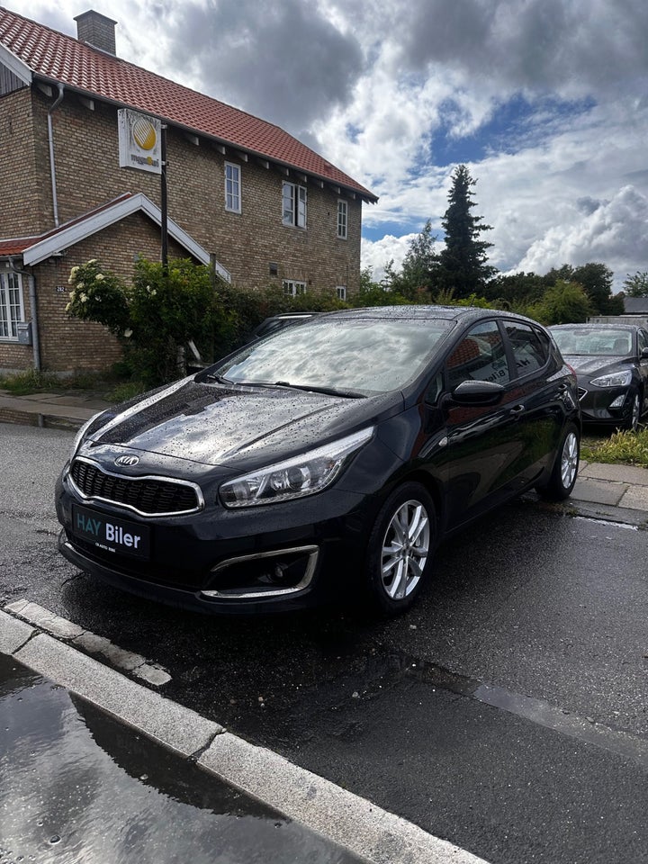 Kia Ceed 1,0 T-GDi Style+ Clim 5d
