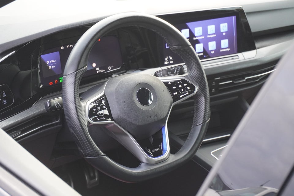 VW Golf VIII 1,4 GTE DSG 5d