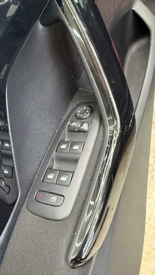 Peugeot 208 1,6 BlueHDi 100 Allure 5d