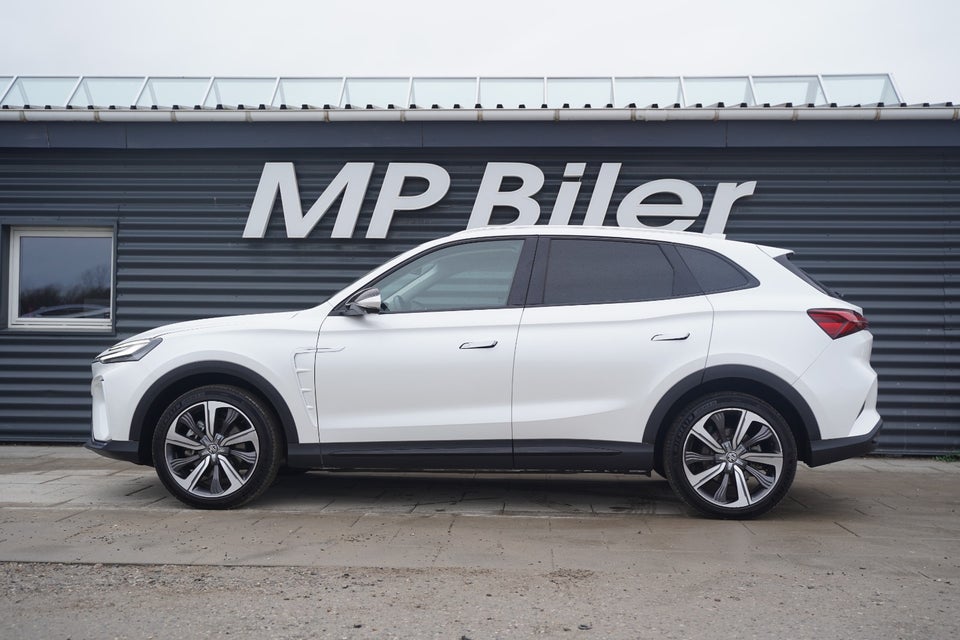 MG Marvel R Luxury 5d