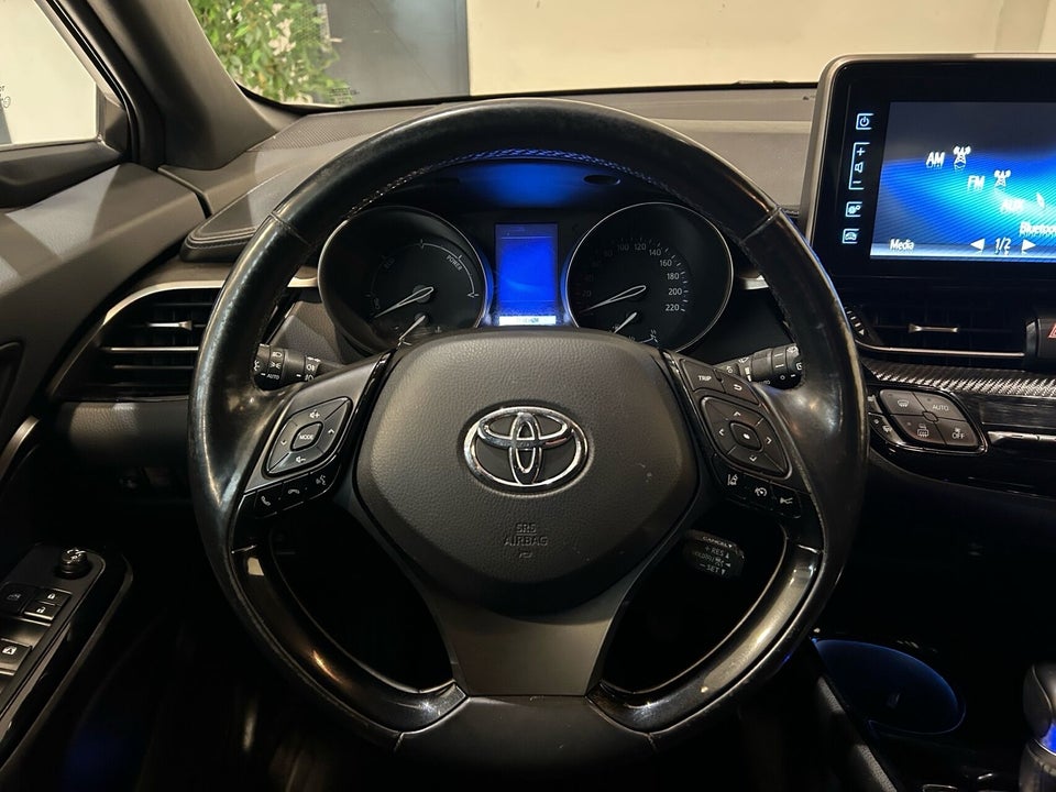 Toyota C-HR 1,8 Hybrid Selected CVT 5d