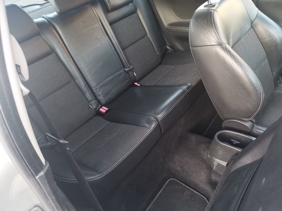 Peugeot 207 1,6 GT 3d