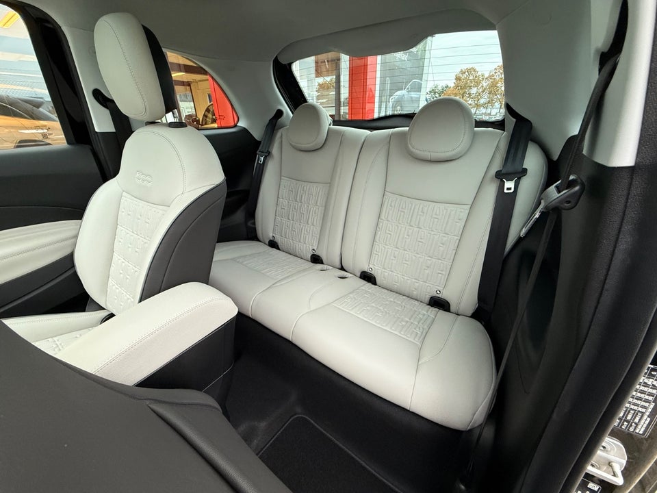 Fiat 500e 42 la Prima by Bocelli 3d