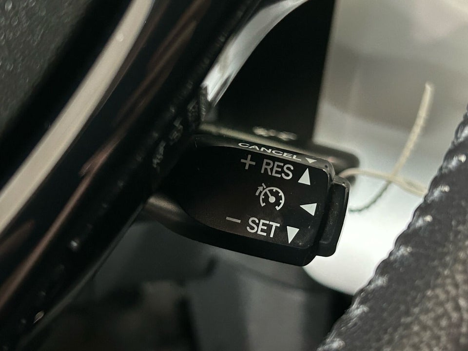 Peugeot 108 1,0 e-VTi 69 White Edition 5d