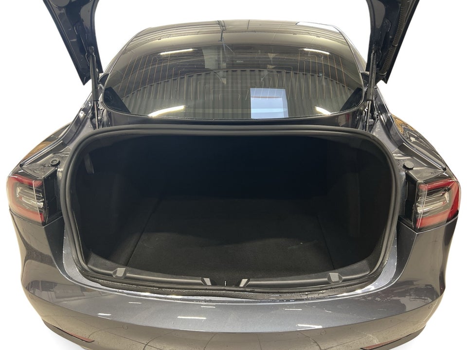 Tesla Model 3 Standard Range+ RWD 4d