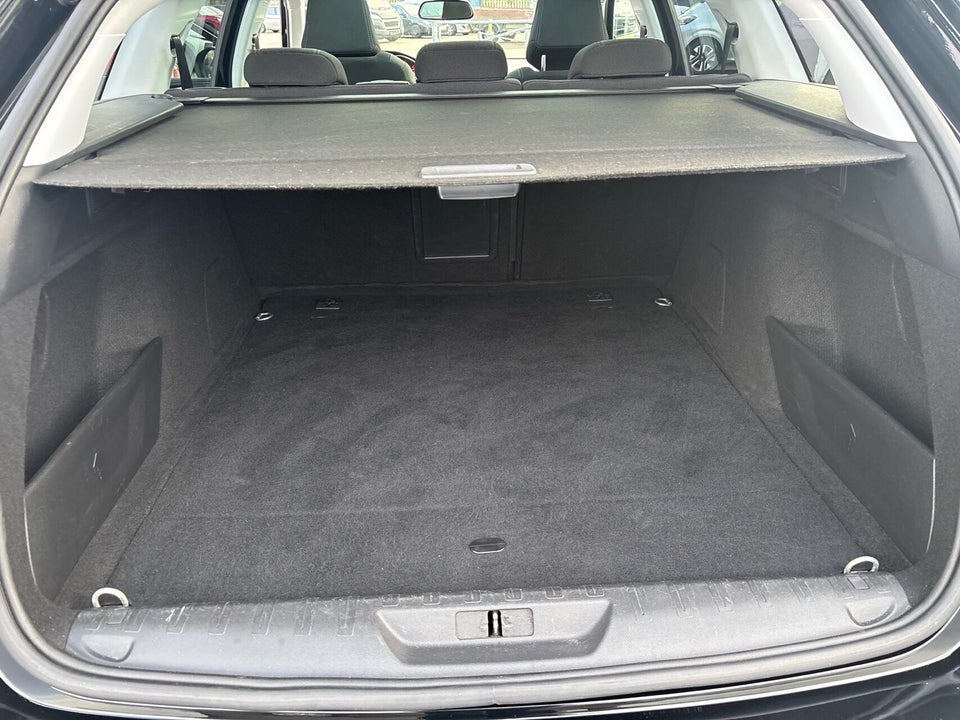 Peugeot 308 1,6 BlueHDi 120 Selection Sky SW 5d