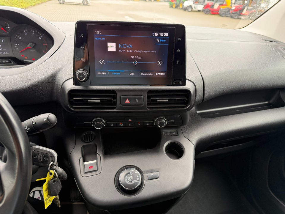 Peugeot Partner 1,5 BlueHDi 130 L2V2 Plus EAT8 Van