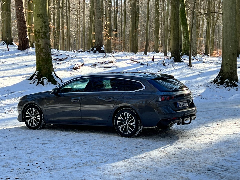 Peugeot 508 1,6 Hybrid Allure Pack SW EAT8 5d